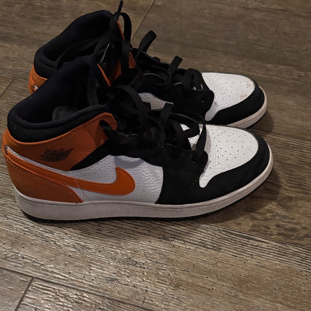 Jordan Men's Sneakers in Black, White, and Orange